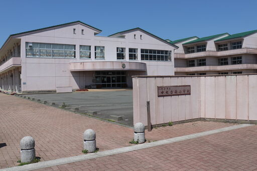 いわき市立中央台南小学校 685m