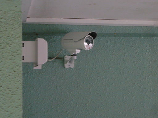 防犯カメラを2台設置
