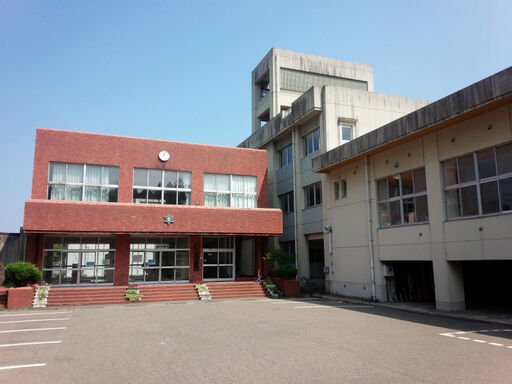 黒田小学校 2350m