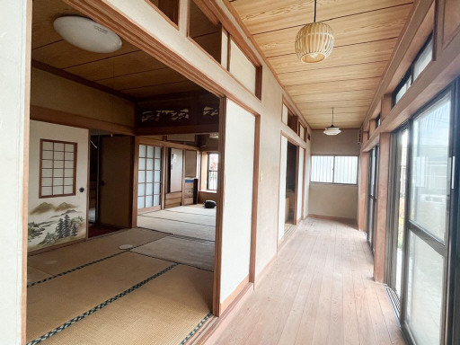 縁側のある家、古き良き日本を感じる住宅で